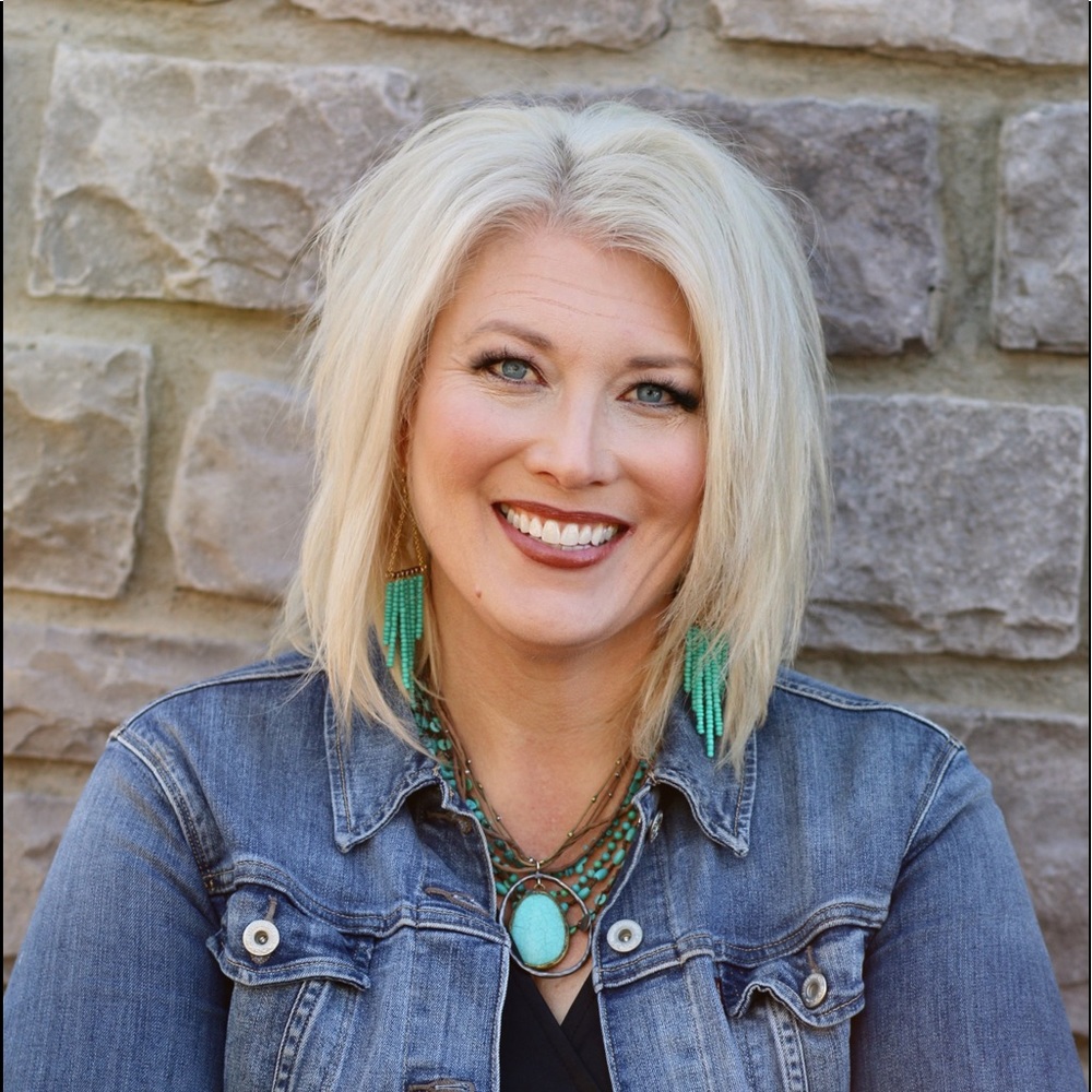 Meet your Posher, Candi